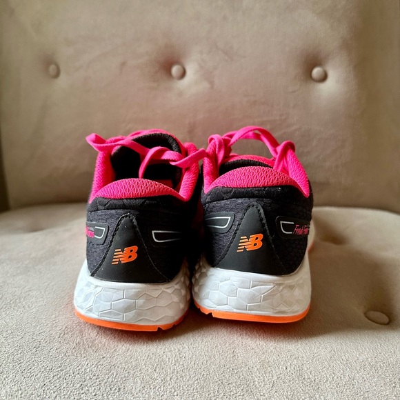 New Balance Veniz V1 Fresh Foam Sneaker - Size 6.5 - Picture 4 of 6